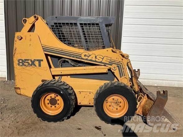 CASE 85XT Skid steer loderler