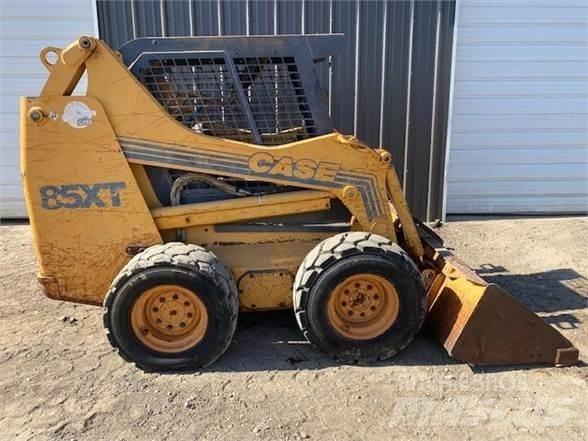 CASE 85XT Skid steer loderler