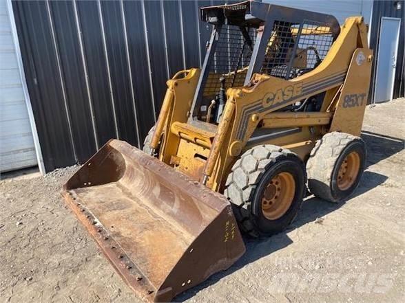 CASE 85XT Skid steer loderler