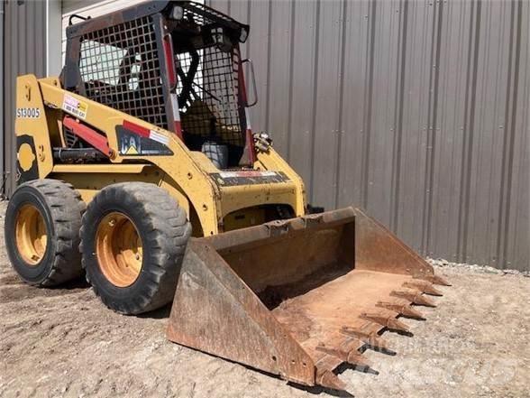 CAT 228 Skid steer loderler