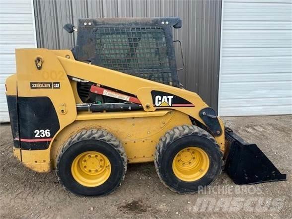 CAT 236 Skid steer loderler