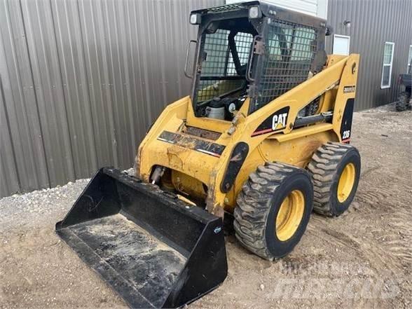 CAT 236 Skid steer loderler