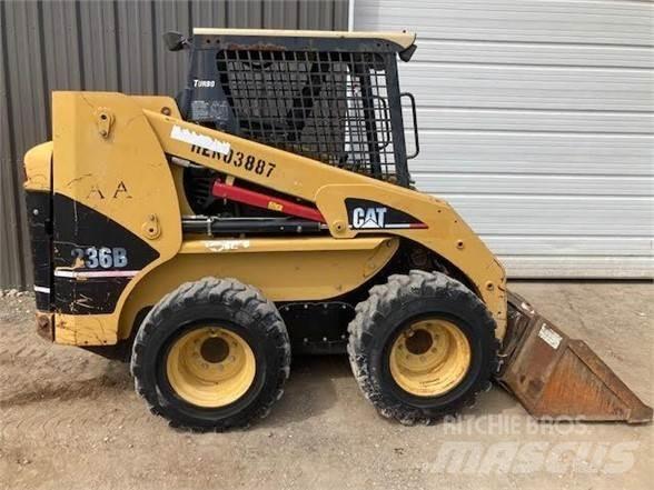 CAT 236B Skid steer loderler
