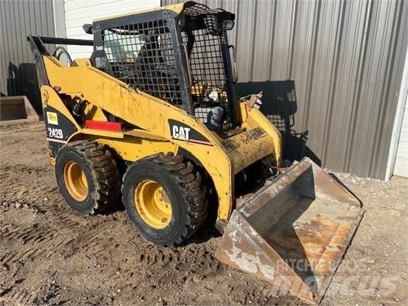 CAT 242B Skid steer loderler