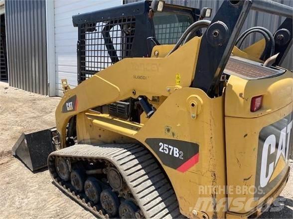 CAT 257B2 Skid steer loderler