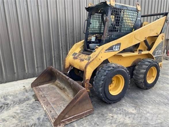 CAT 262B Skid steer loderler