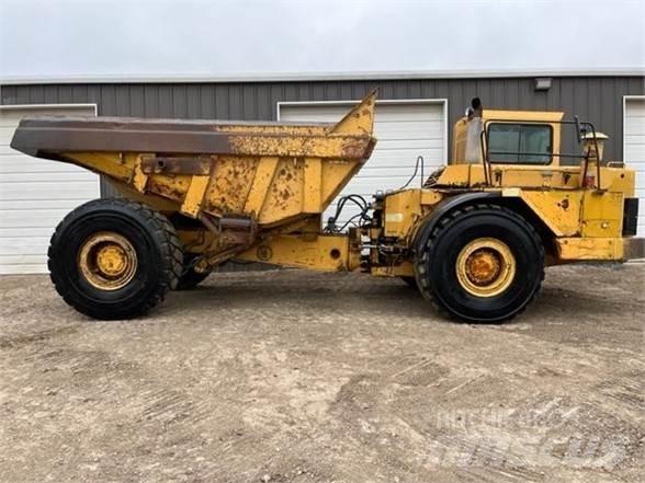 CAT D25C Belden kirma kaya kamyonu