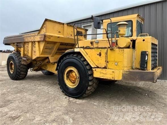CAT D25C Belden kirma kaya kamyonu