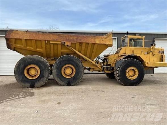 CAT D400 Belden kirma kaya kamyonu