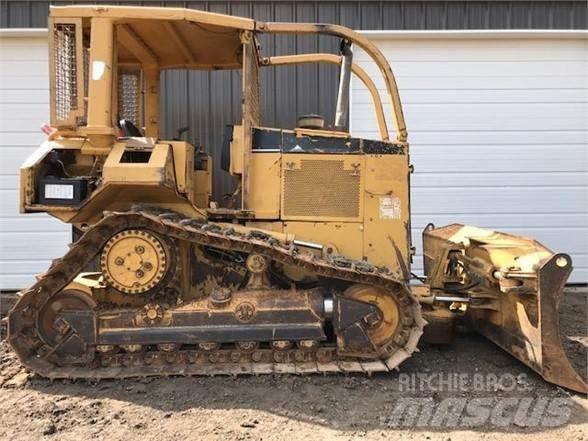 CAT D5M XL Paletli dozerler