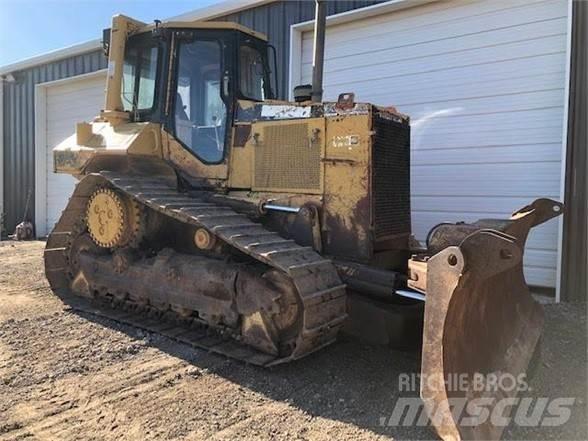CAT D6M XL Paletli dozerler