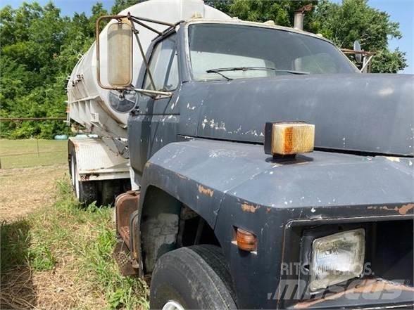 Ford F800 Tankerli kamyonlar
