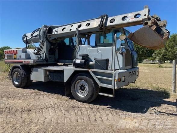 Gradall XL3100 Lastik tekerli ekskavatörler