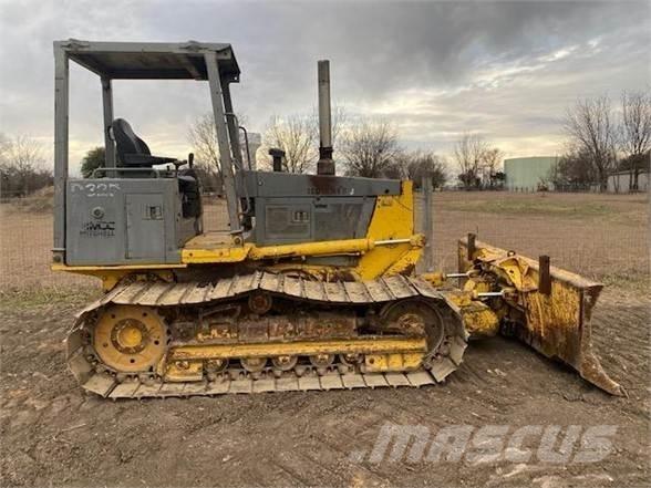 Komatsu D32P-1 Paletli dozerler