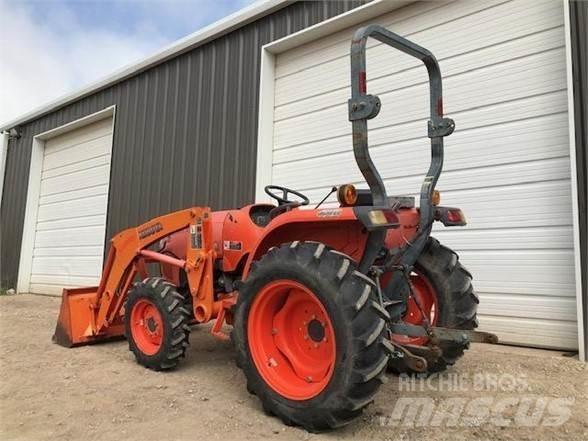 Kubota L3200 Traktörler