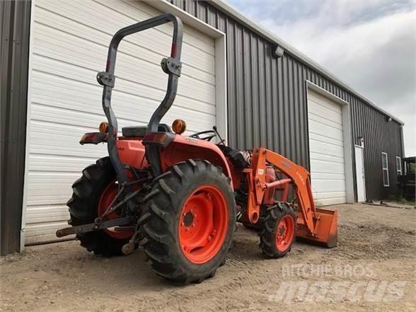 Kubota L3200 Traktörler