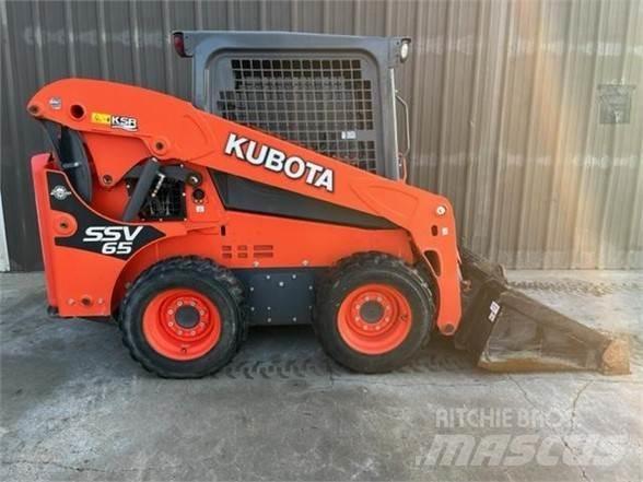 Kubota SSV65 Skid steer loderler