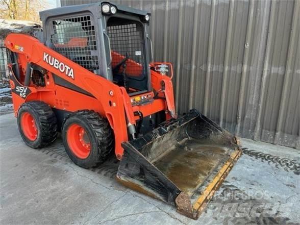 Kubota SSV65 Skid steer loderler