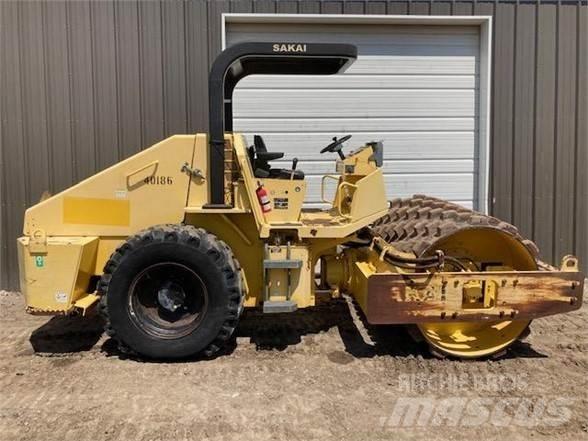 Sakai SV410 Tek tamburlu silindirler