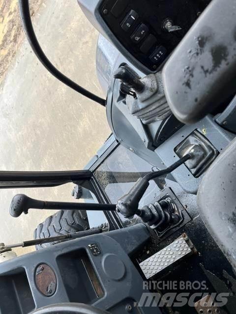 Terex TLB840R Kazıcı yükleyiciler - beko loder
