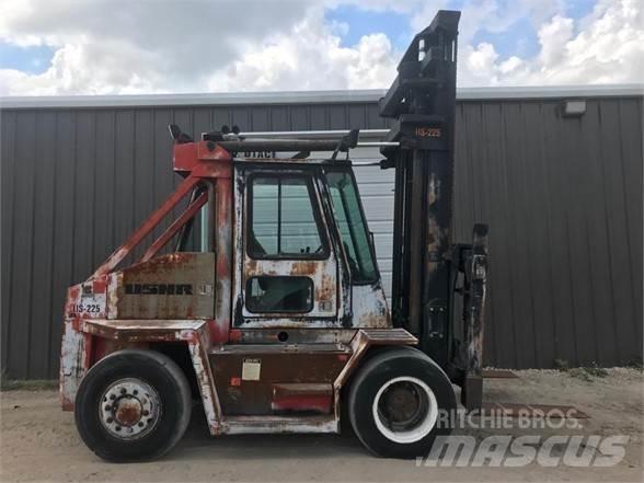 USNR US225 Dizel forkliftler