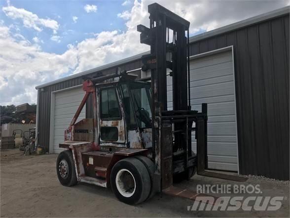 USNR US225 Dizel forkliftler