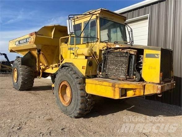 Volvo A25C Belden kirma kaya kamyonu