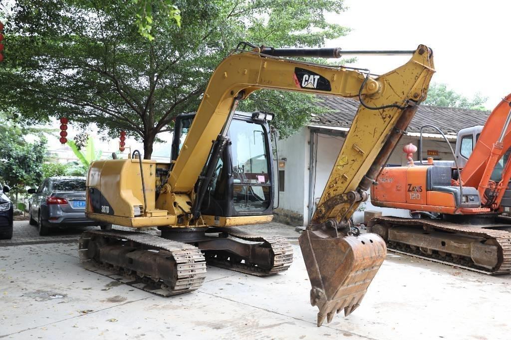 CAT 307 D Paletli ekskavatörler