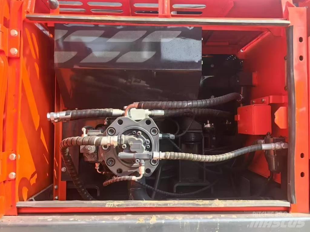 Doosan DX 225 LC Paletli ekskavatörler