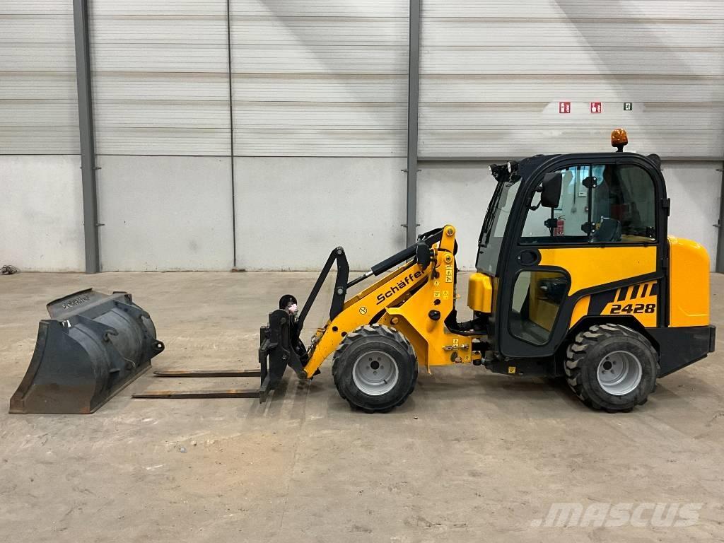 Schäffer 2428 Tekerlekli yükleyiciler