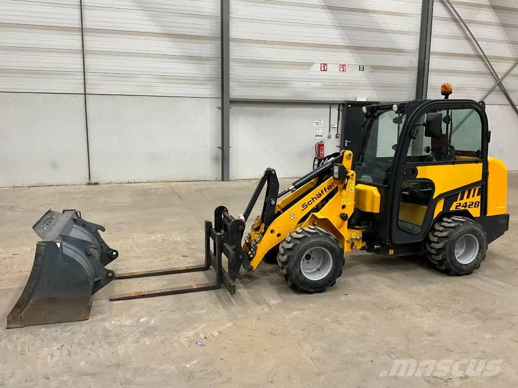 Schäffer 2428 Tekerlekli yükleyiciler