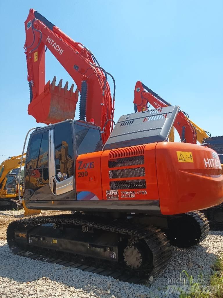 Hitachi ZX 200 Paletli ekskavatörler