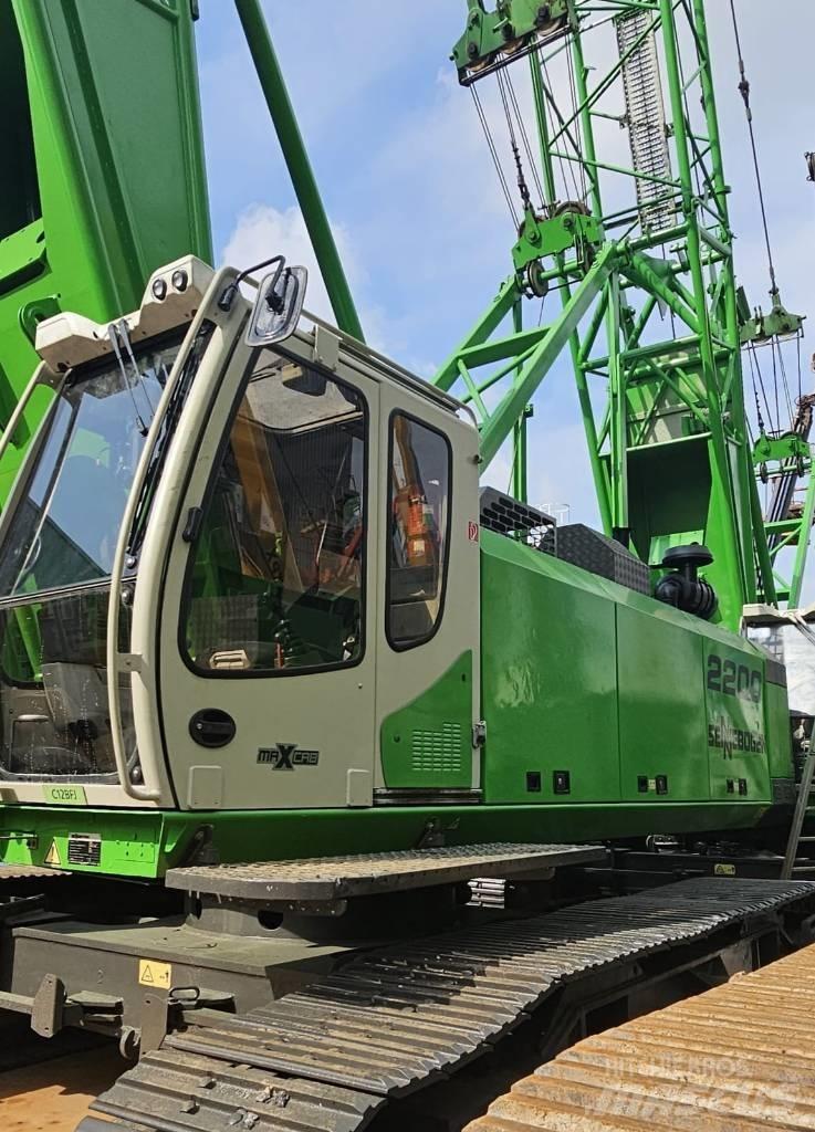 Sennebogen 2200 Paletli vinçler
