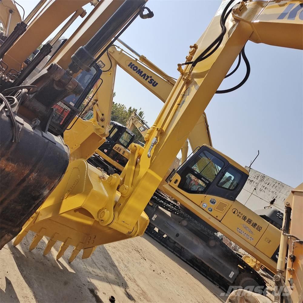 Komatsu PC130-7 Paletli ekskavatörler