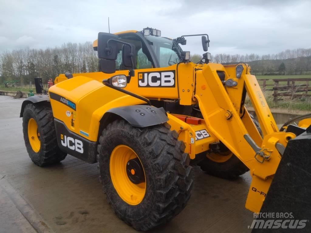 JCB 542-70 Tarimsal teleskopik yükleyiciler