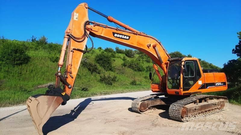 Daewoo S255 LC Paletli ekskavatörler