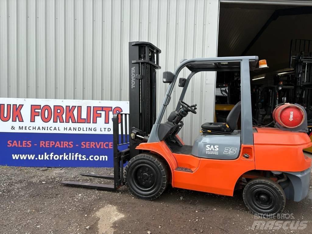 Toyota 7FGJ35 LPG'li forkliftler
