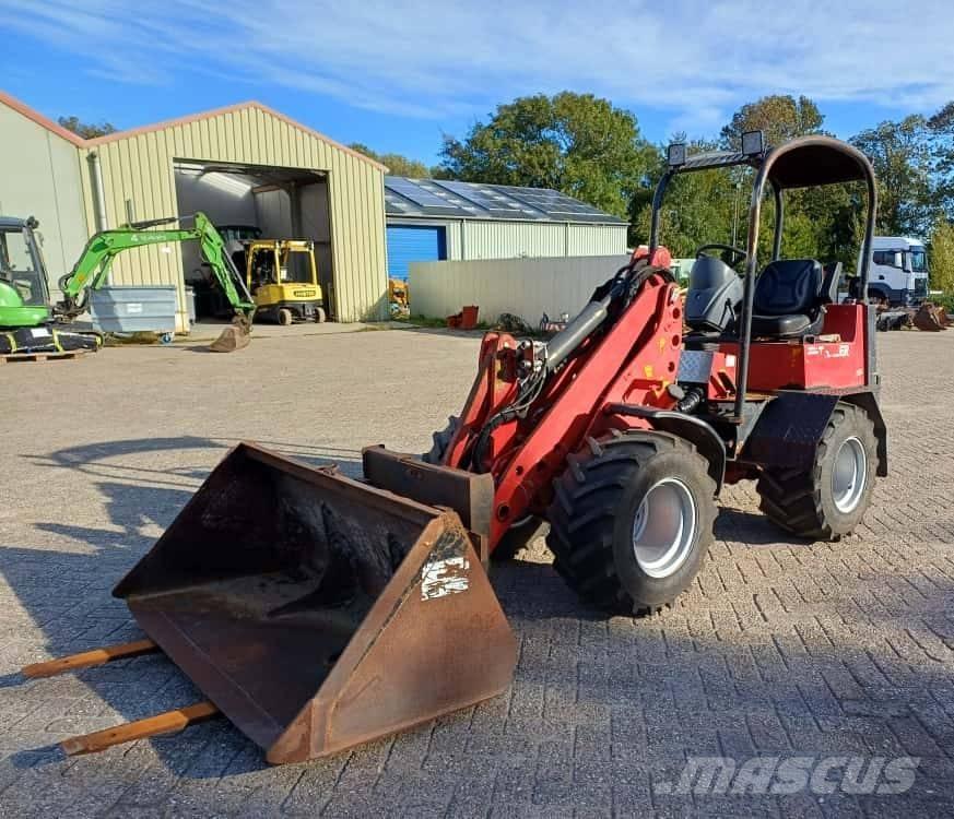 Thaler 2138/K Tekerlekli yükleyiciler