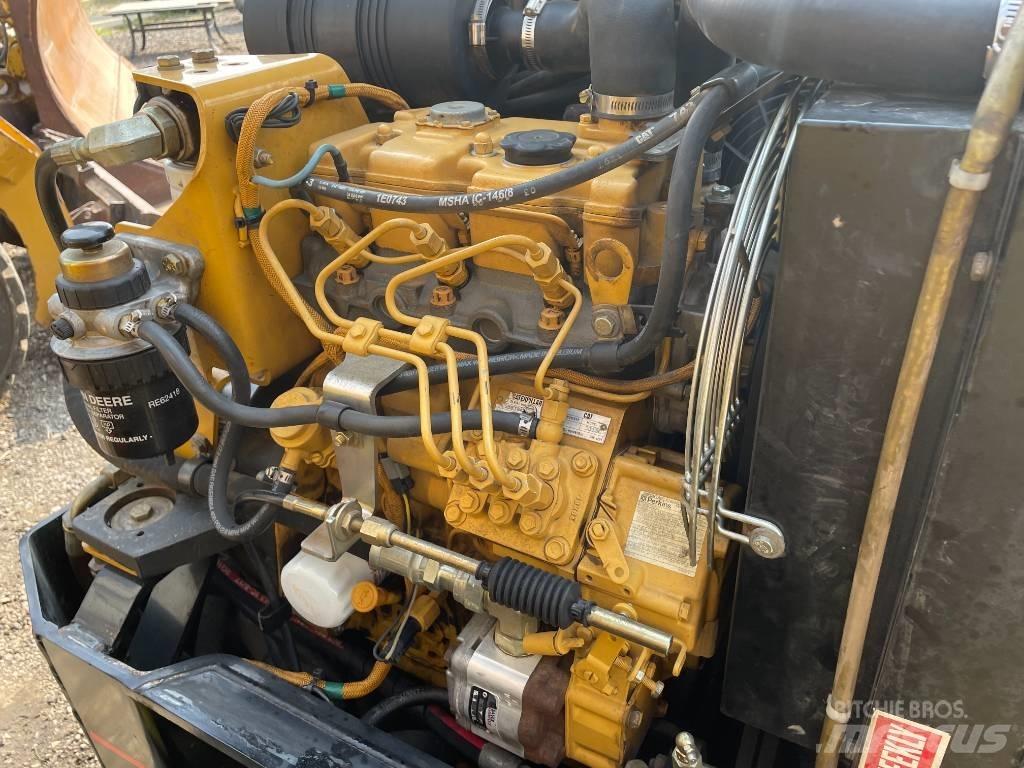 CAT CB224E Çift tamburlu silindirler