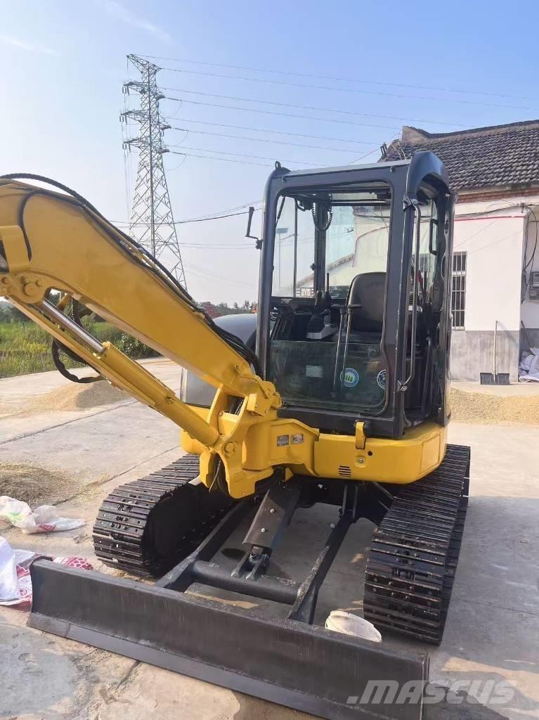 Komatsu PC 40 MR Mini ekskavatörler, 7 tona dek