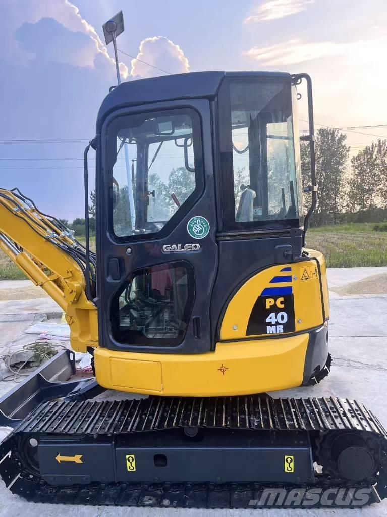 Komatsu PC 40 MR Mini ekskavatörler, 7 tona dek