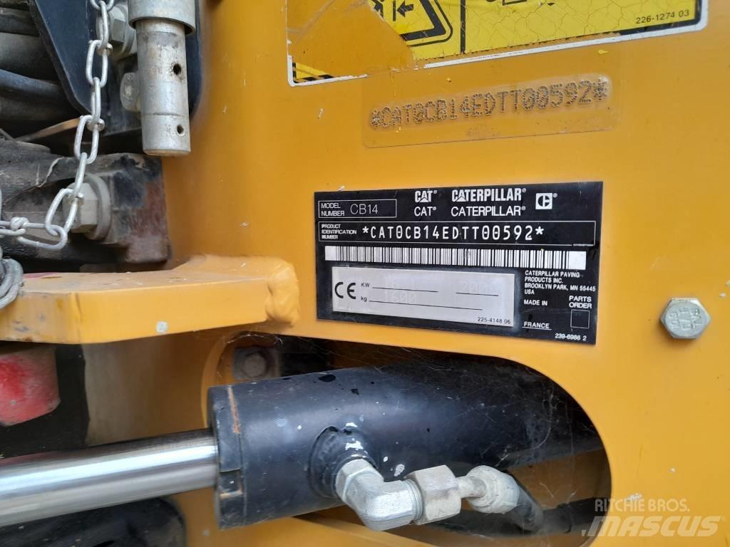 CAT CB 14 Çift tamburlu silindirler