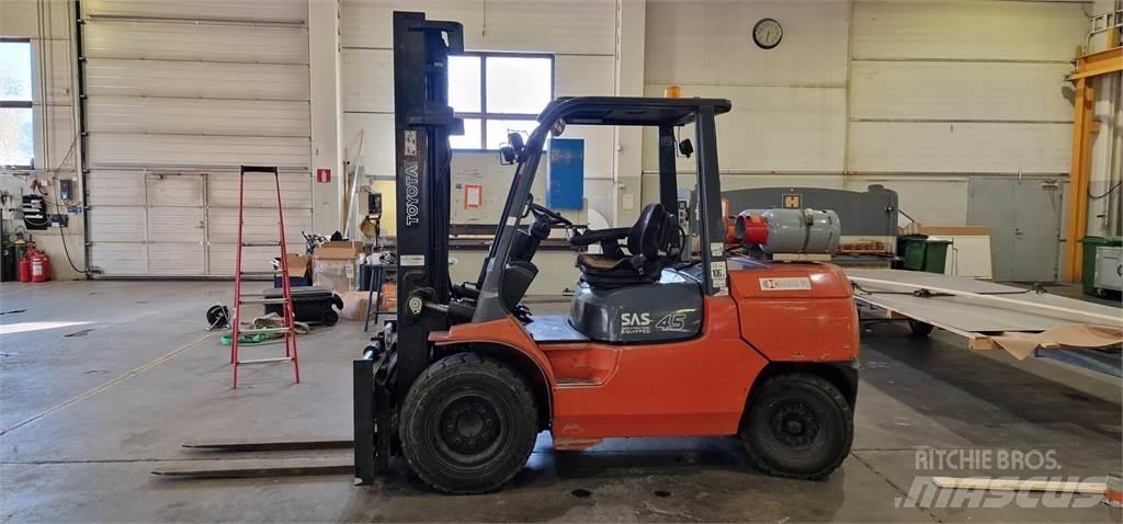 Toyota 7FG40 LPG'li forkliftler