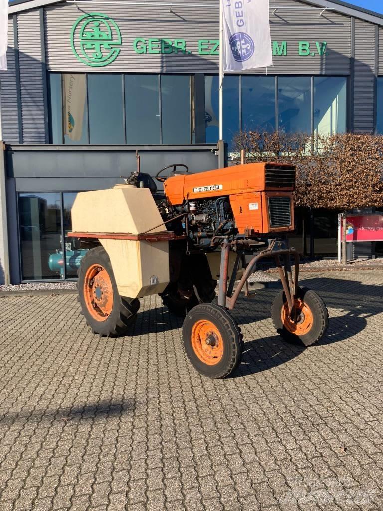 Universal 640V Traktörler