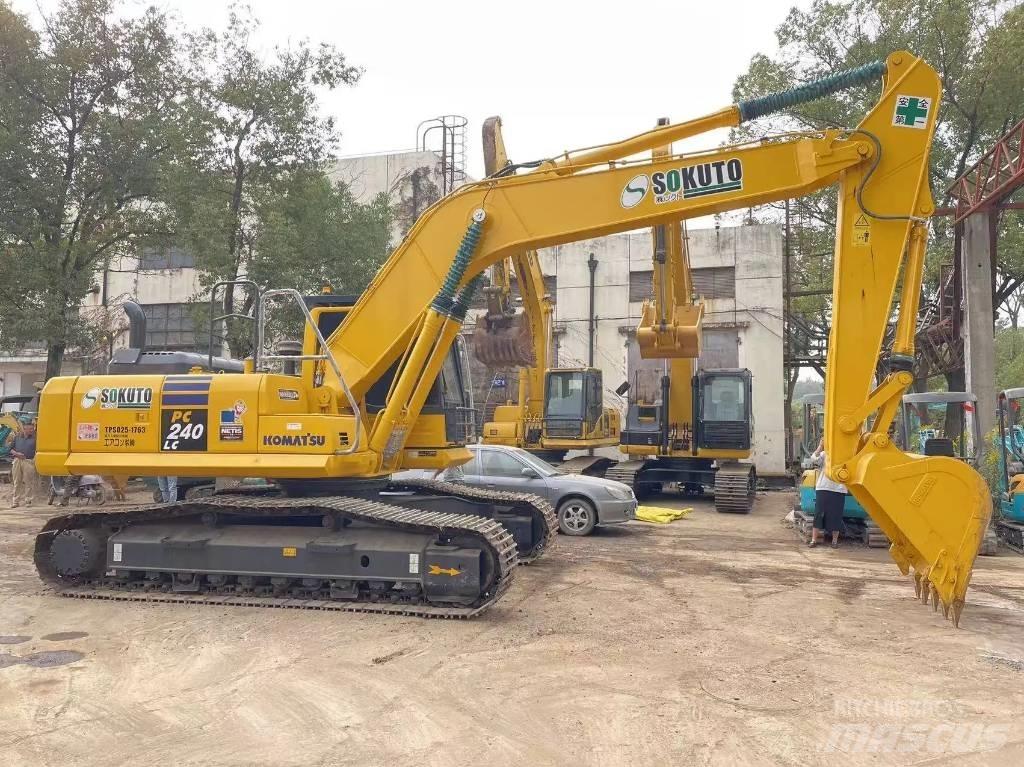 Komatsu PC240-8 Paletli ekskavatörler