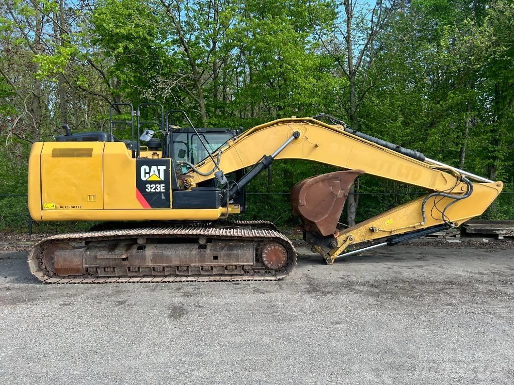 CAT 323 E Paletli ekskavatörler