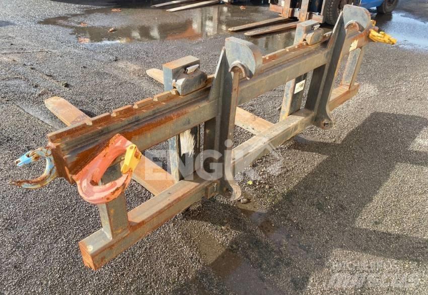 CAT Fourches Tekerlekli yükleyiciler