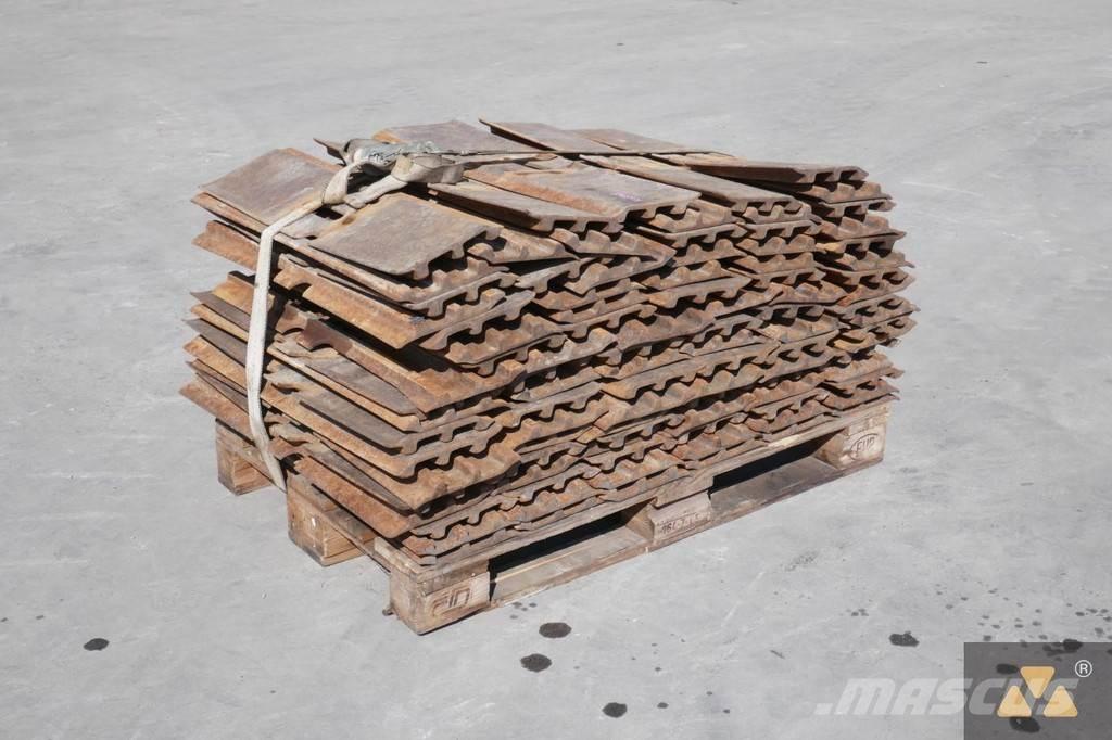 CAT 325 Trackshoes Lastikler