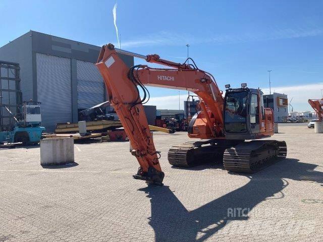 Hitachi ZX225USRLC Paletli ekskavatörler