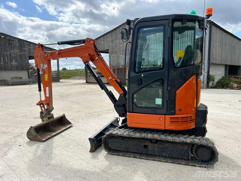 Hitachi ZX 26 U-6 Mini ekskavatörler, 7 tona dek
